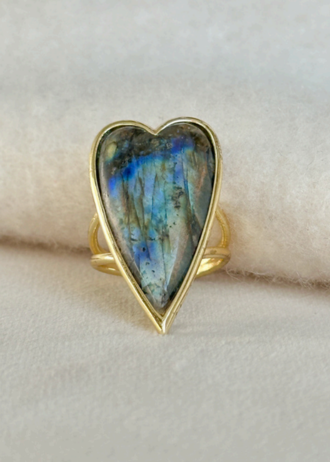 Easton Elle Skinny Heart Ring in Labradorite