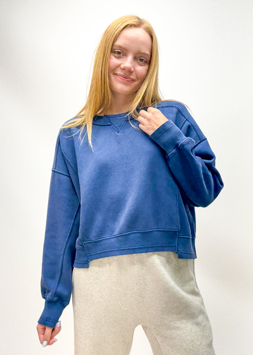 women's blue cropped crew neck sweatshirt
