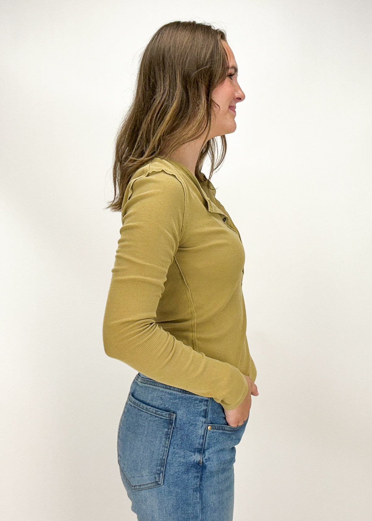 (取寄) フリーピープル レディース ジェイミー ヘンリー Free People women Jamie Henley Dried Tobacco Free People Jamie Henley in Dried Tobacco – June & Beyond Boutique