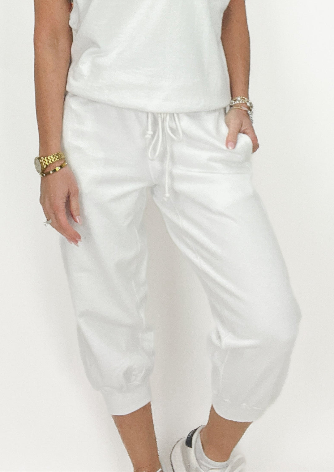 ivory cropped drawstring waist jogger style sweatpants