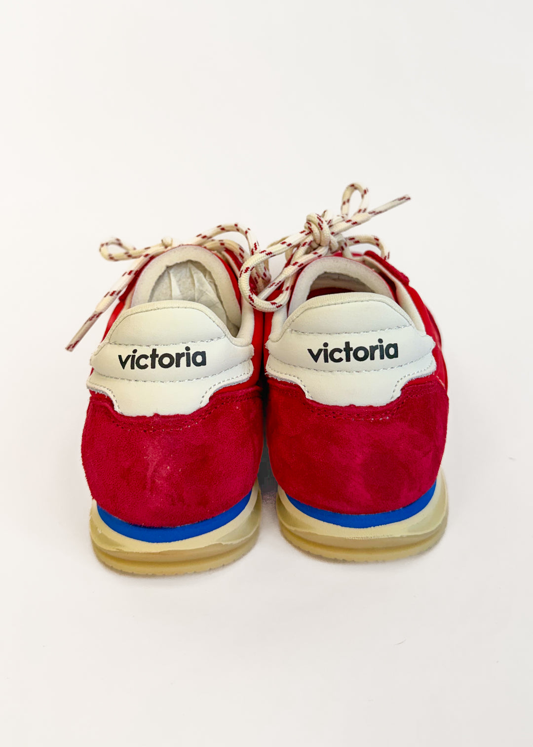 Victoria Saturno Sneakers