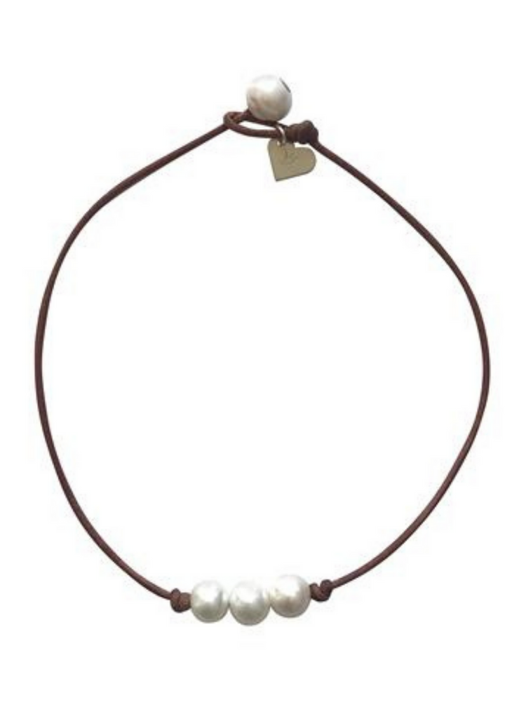 FWN Bebe Daisy Necklace w/ Knots